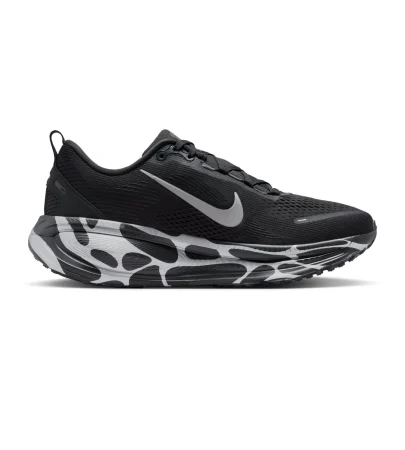 Nike Vomero 18 Anthracite Reflect Silver IM6010-060, Nike Vomero 18 IM6010-060 Anthracite side view, Nike Vomero 18 Anthracite Reflect Silver men's running shoes, Nike Vomero 18 black silver running shoes side profile, Nike Vomero 18 Anthracite front view, Nike Vomero 18 Anthracite rear view, Nike Vomero 18 Anthracite top view, Nike Vomero 18 Anthracite outsole, Nike Vomero 18 Reflect Silver details, Nike Vomero 18 ZoomX ReactX midsole, Nike Vomero 18 engineered mesh upper, Nike Vomero 18 reflective details, Nike Vomero 18 black grey sneakers, Nike Vomero 18 IM6010-060 Pakistan,