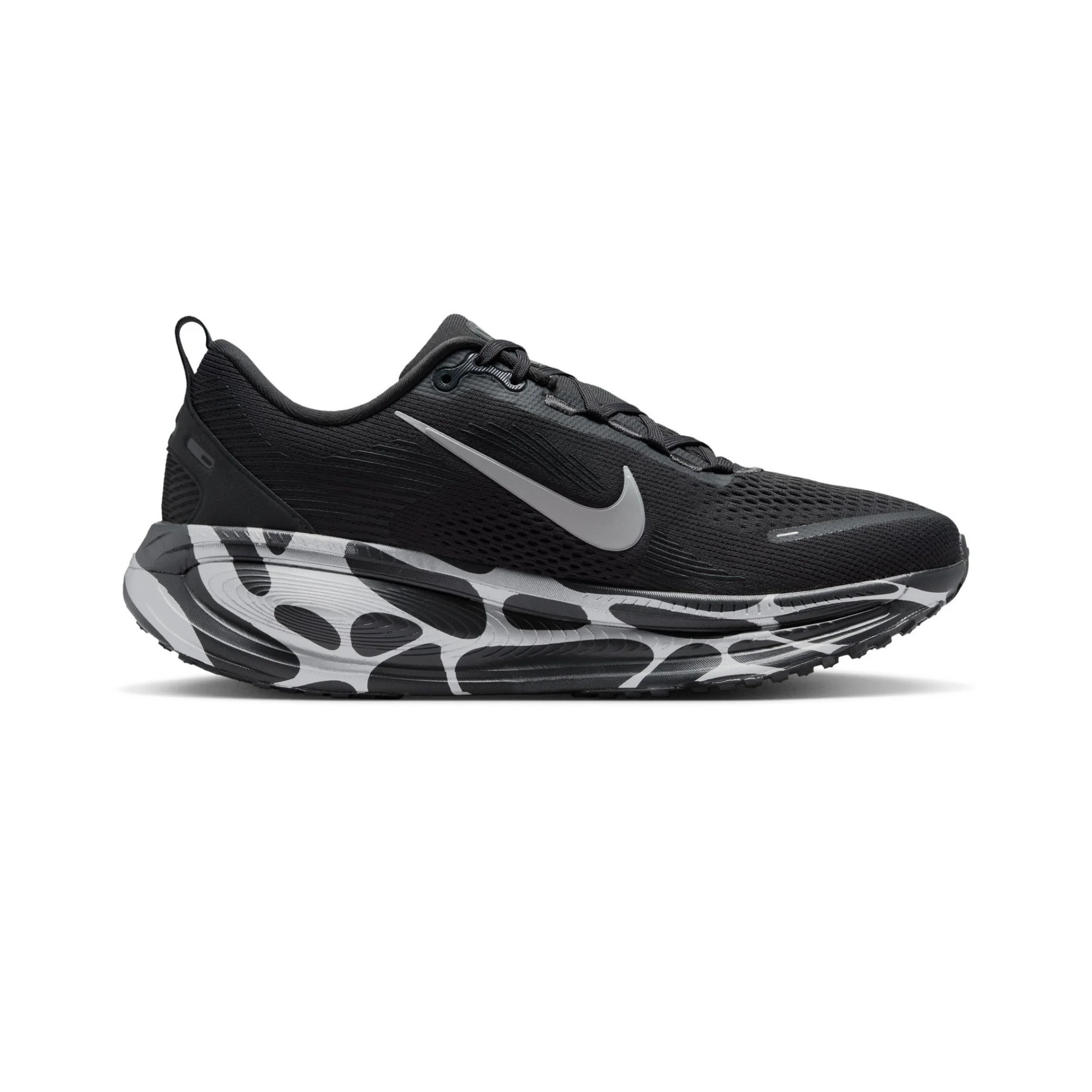Nike Vomero 18 Anthracite Reflect Silver IM6010-060, Nike Vomero 18 IM6010-060 Anthracite side view, Nike Vomero 18 Anthracite Reflect Silver men's running shoes, Nike Vomero 18 black silver running shoes side profile, Nike Vomero 18 Anthracite front view, Nike Vomero 18 Anthracite rear view, Nike Vomero 18 Anthracite top view, Nike Vomero 18 Anthracite outsole, Nike Vomero 18 Reflect Silver details, Nike Vomero 18 ZoomX ReactX midsole, Nike Vomero 18 engineered mesh upper, Nike Vomero 18 reflective details, Nike Vomero 18 black grey sneakers, Nike Vomero 18 IM6010-060 Pakistan,