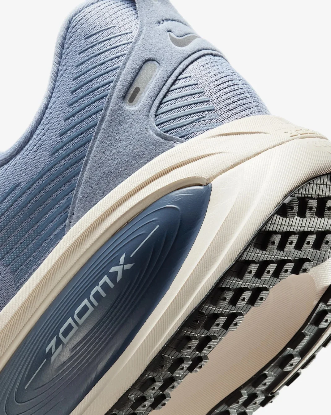 Nike Vomero 18 ZoomX ReactX midsole, Nike Vomero 18 dual density midsole, Nike Vomero 18 maximum cushioning midsole, Nike Vomero 18 ZoomX foam ReactX foam,